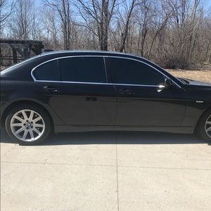 Meet your Posher, Avery